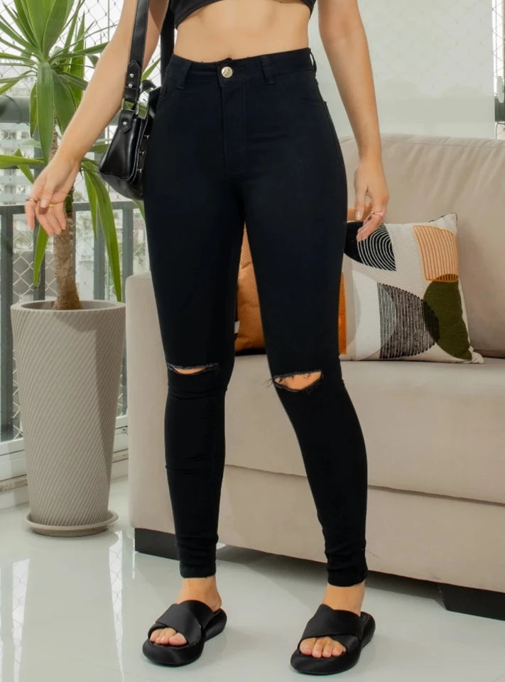 CALÇA JEANS COM RASGO JOELHOS CINTURA ALTA HOT PANT PRETA